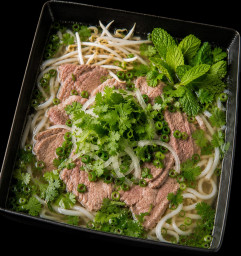 Phở – Vietnamesische Reisbandnudelsuppe